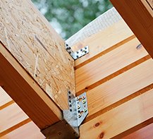 крепление балок перекрытия в брусовом доме